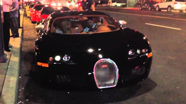 Drake Having Trouble Trying To Start His $3 Million Bugatti w/ Courtne Riding Shotgun!