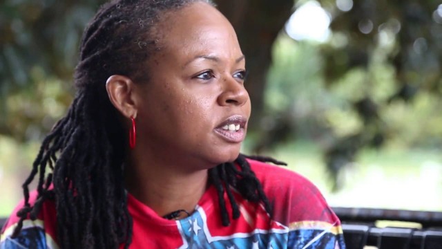 Black Woman Defends The Confederate Flag Says Slavery Was A Choice!
