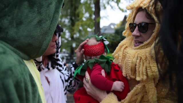 Macklemore & Sloane Go Trick or Treating